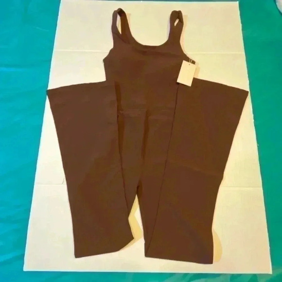 Wilo the Label Women Flare Jumpsuit Brown Athletic Travel Workout Loungewear Rib - Picture 8 of 9